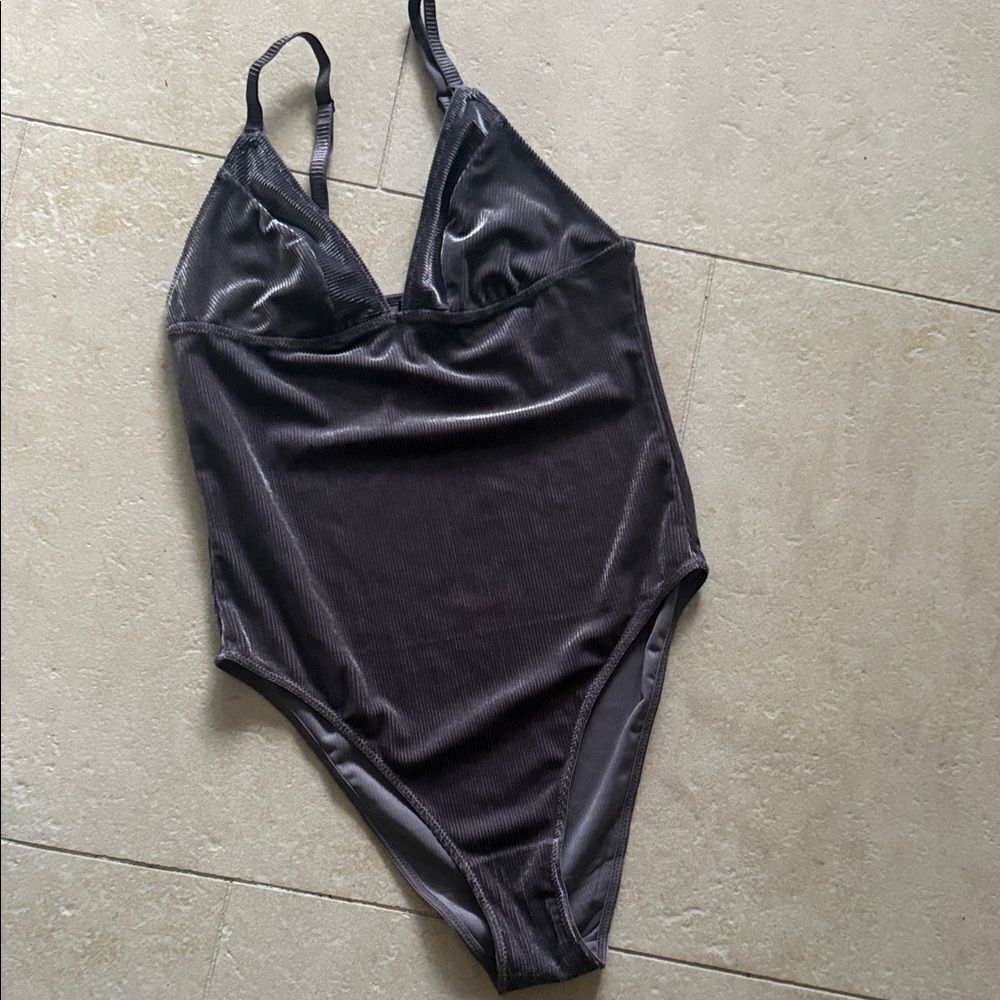 Gray Purple Velvet Bodysuit From Down Under - Petite Small - NWOT - Ribbed